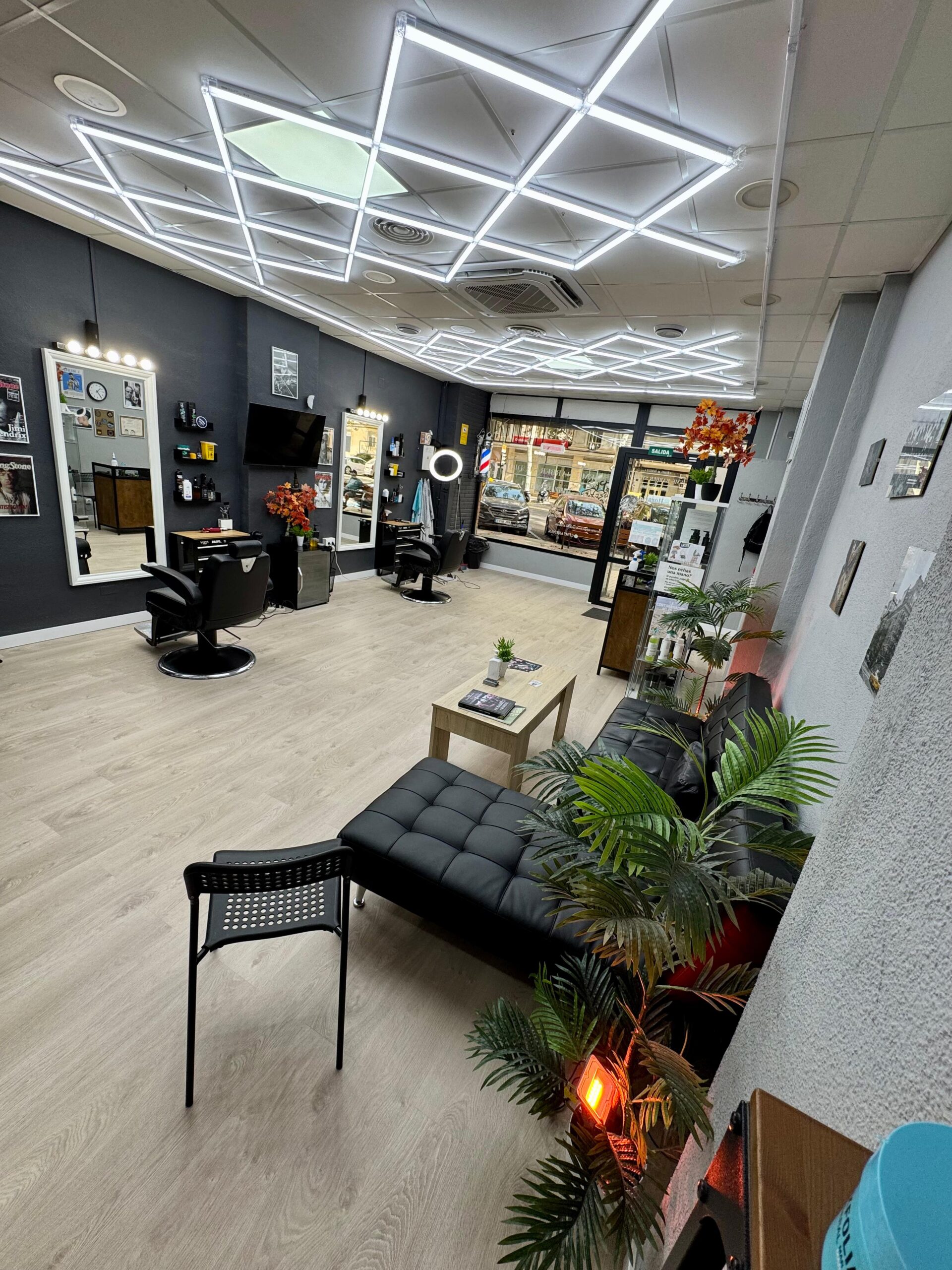 Detalle del espacio interior de la barbería